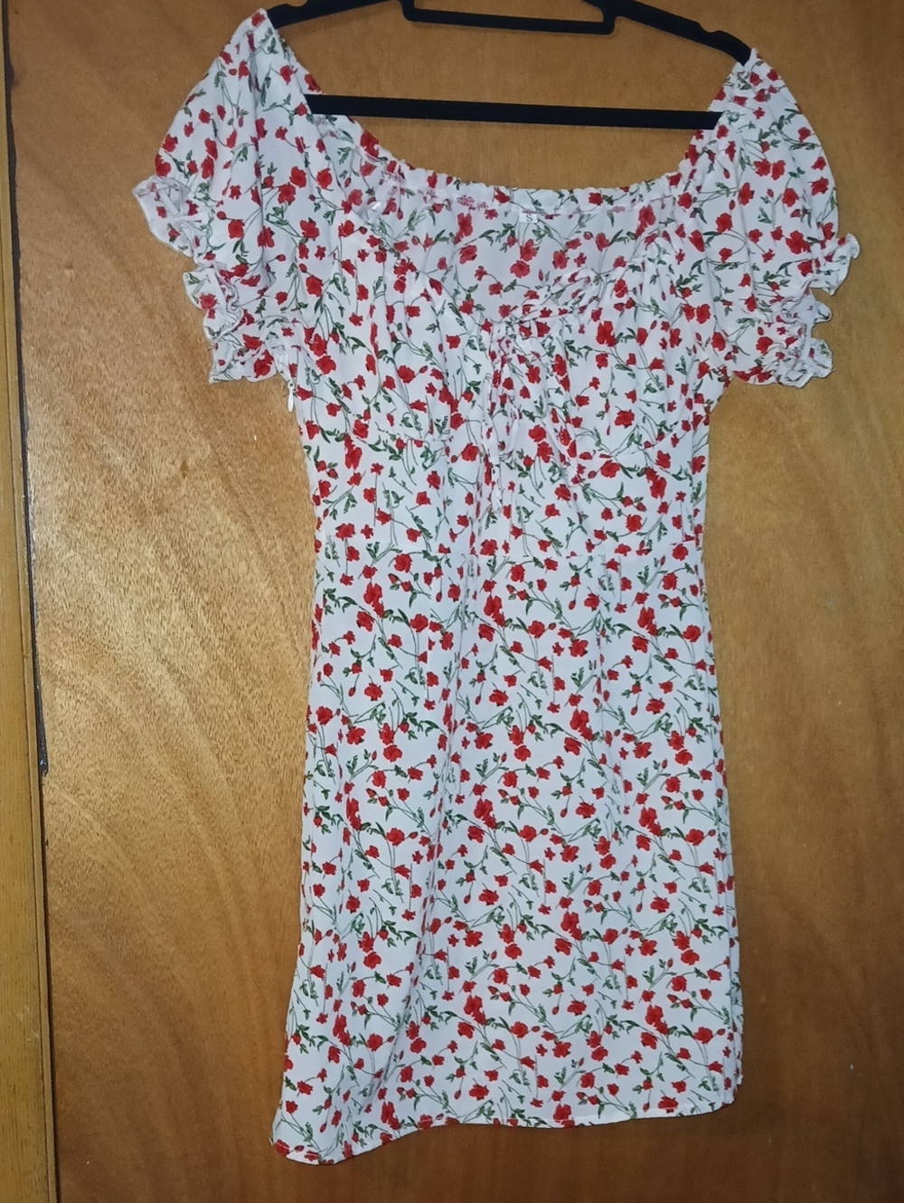 Womens White Floral Off-Shoulder Mini Dress with Red Poppies Sz: Small